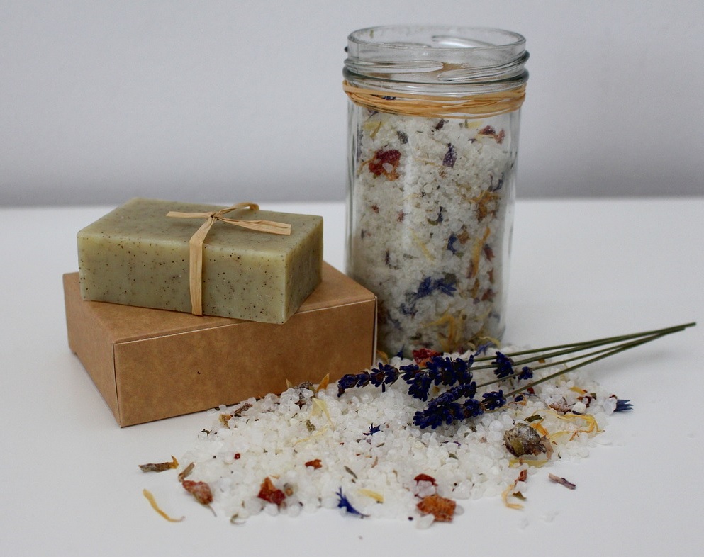 Natural based toiletries 